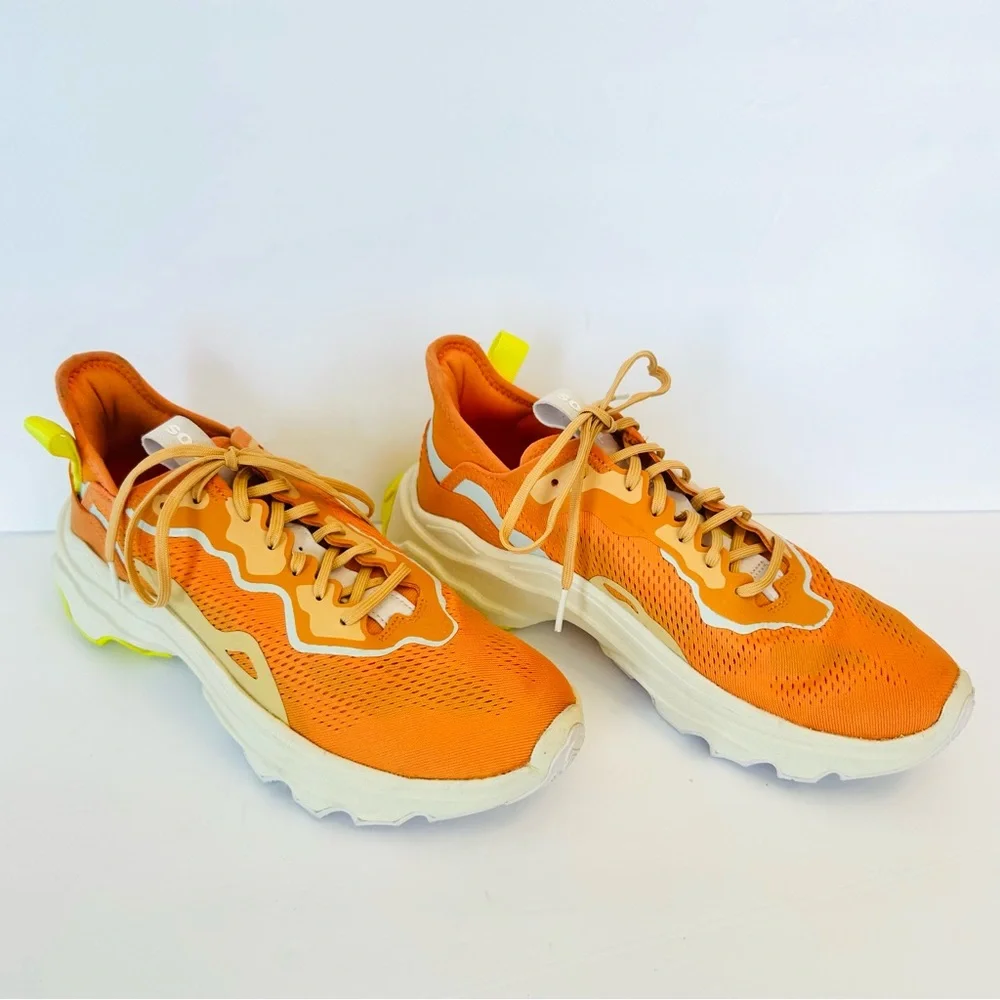 Sorel Kinetic women’s Breakthrough Lace shoes in orange and yellow, size 10